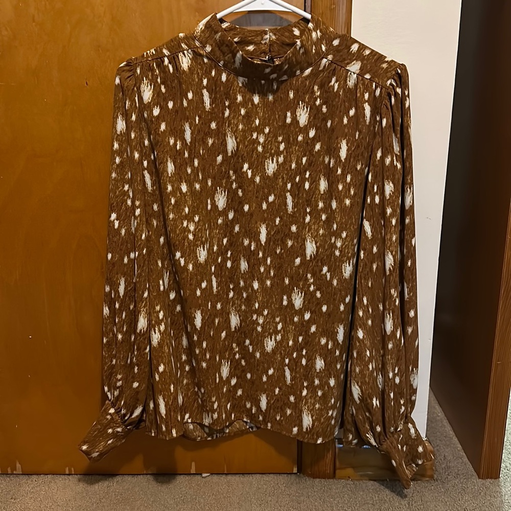 COPY - Deer print high(er) neck top